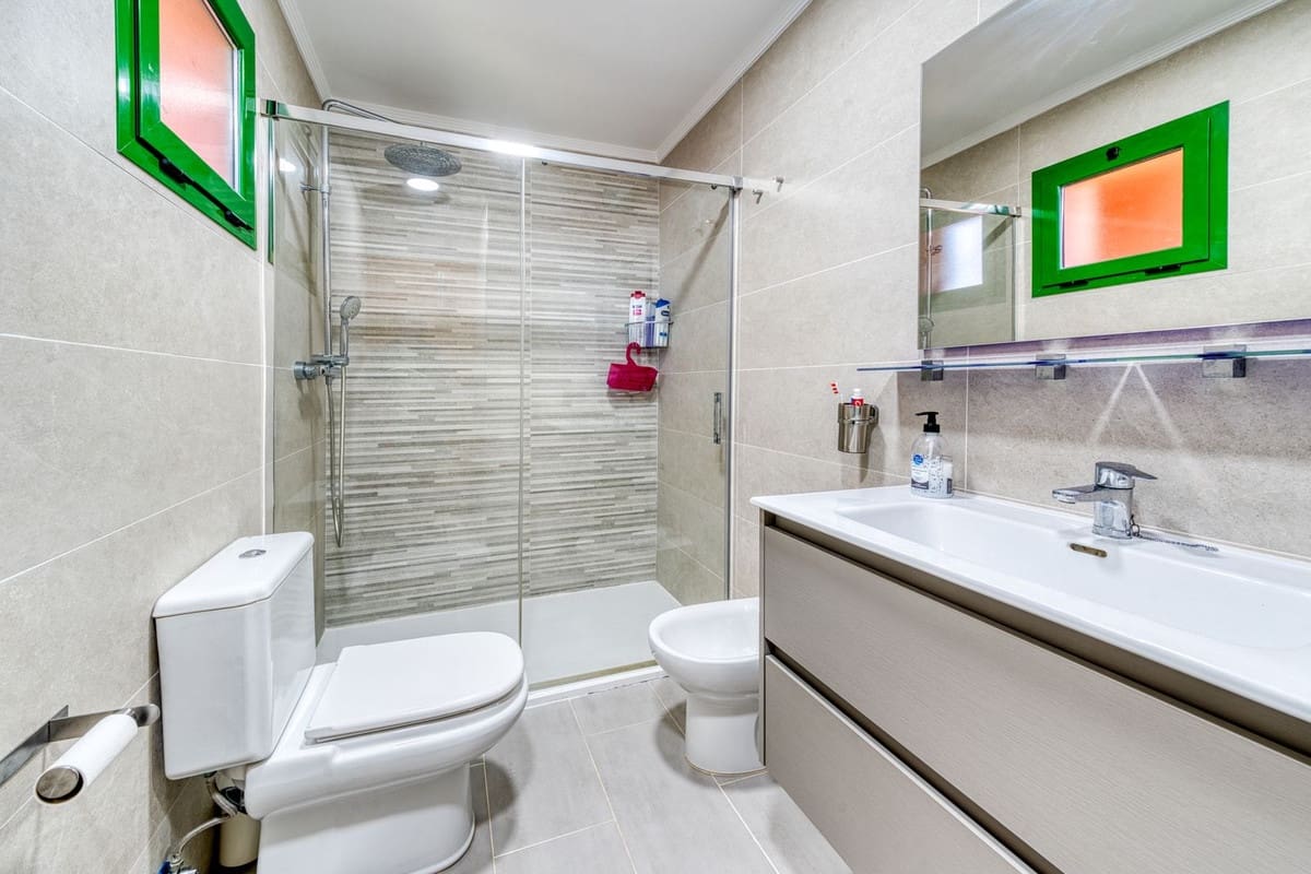 3 sypialnia Penthouse na sprzedaż w Fuengirola z basenem garażem - 630 000 € (Ref: 9795197)