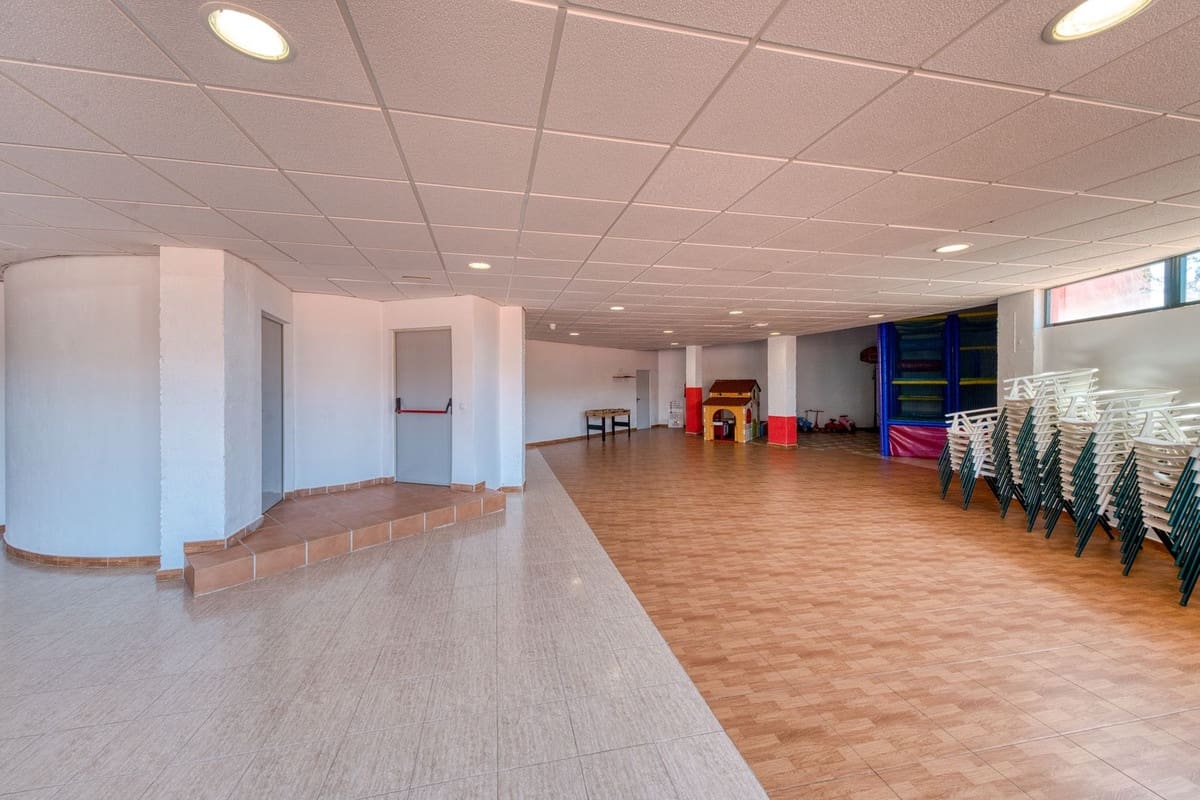 3 sypialnia Penthouse na sprzedaż w Fuengirola z basenem garażem - 630 000 € (Ref: 9795197)