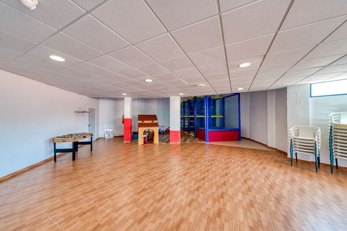 3 sypialnia Penthouse na sprzedaż w Fuengirola z basenem garażem - 630 000 € (Ref: 9795197)