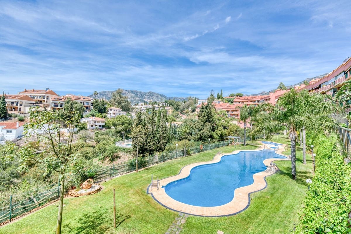 3 sypialnia Penthouse na sprzedaż w Fuengirola z basenem garażem - 630 000 € (Ref: 9795197)