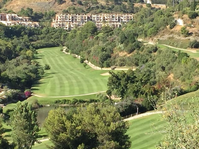 3 sovrum Lägenhet till salu i Los Arqueros, Benahavís med pool garage - 475 000 € (Ref: 9795200)