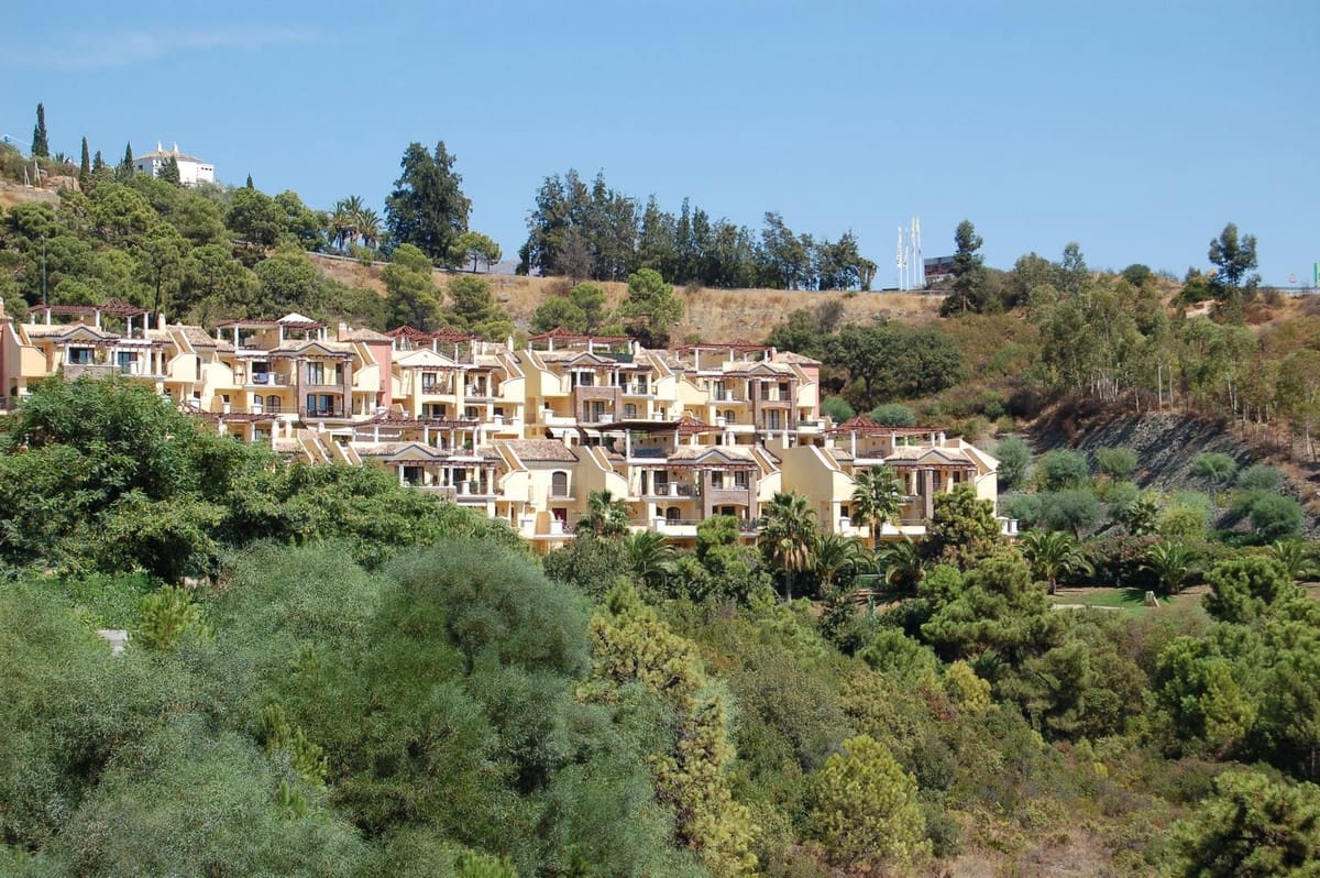 3 sovrum Lägenhet till salu i Los Arqueros med pool garage - 475 000 € (Ref: 9795200)