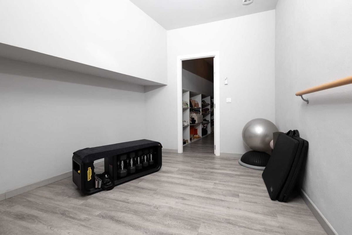 Pareado de 4 habitaciones en Calahonda en venta con piscina garaje - 775.000 € (Ref: 9795206)