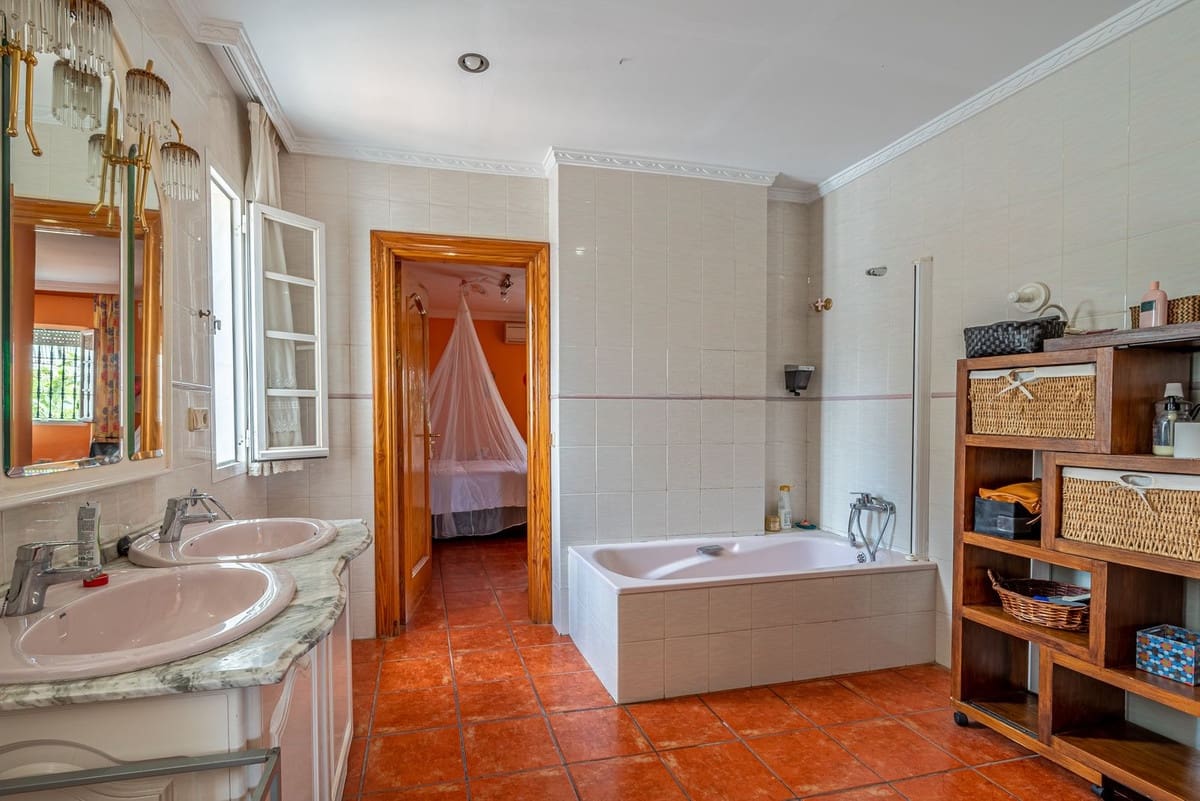 6 camera da letto Villa in vendita in Benalmadena Costa con piscina garage - 1.750.000 € (Rif: 9795210)