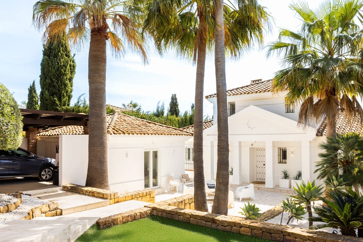 3 soverom Villa til salgs i Sotogrande med svømmebasseng garasje - € 1 795 000 (Ref: 9795217)