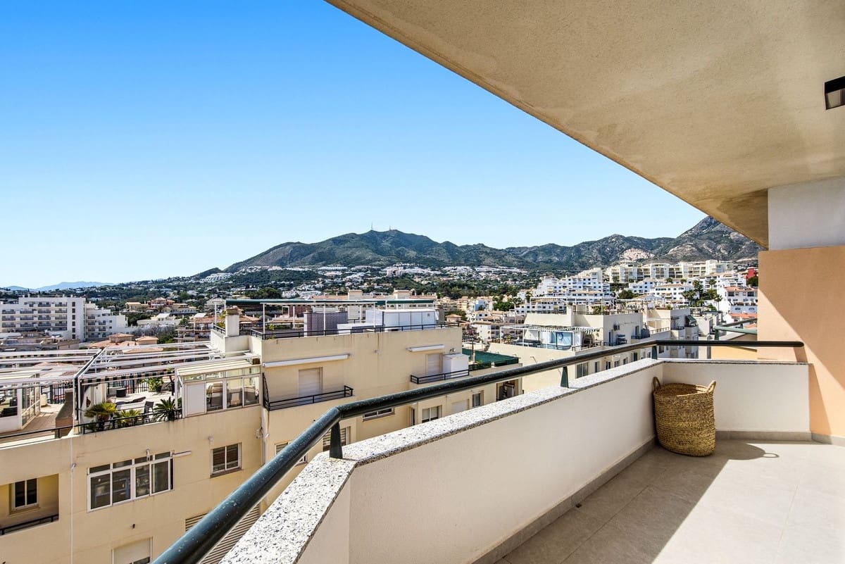 3 quarto Penthouse para venda em Torrequebrada com piscina garagem - 797 000 € (Ref: 9795310)