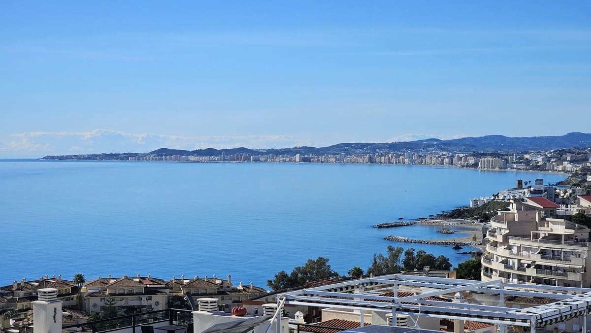 3 quarto Penthouse para venda em Torrequebrada com piscina garagem - 797 000 € (Ref: 9795310)