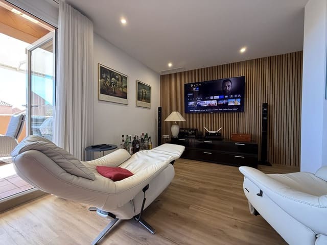 2 chambre Appartement à vendre à Elviria, Marbella avec piscine garage - 550 000 € (Ref: 9795339)