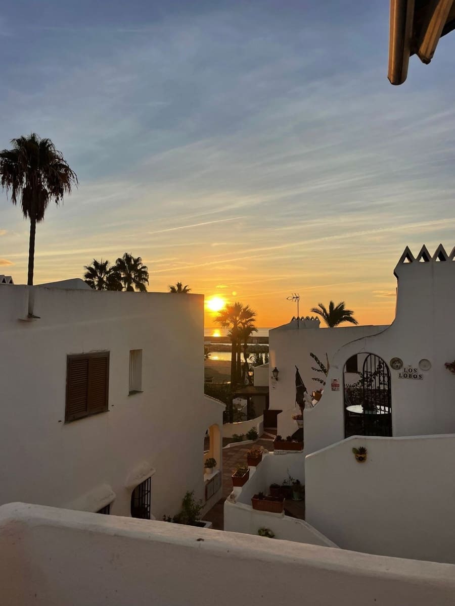 3 sypialnia Dom blizniak na sprzedaż w La Duquesa / Puerto de la Duquesa - 399 000 € (Ref: 9795358)