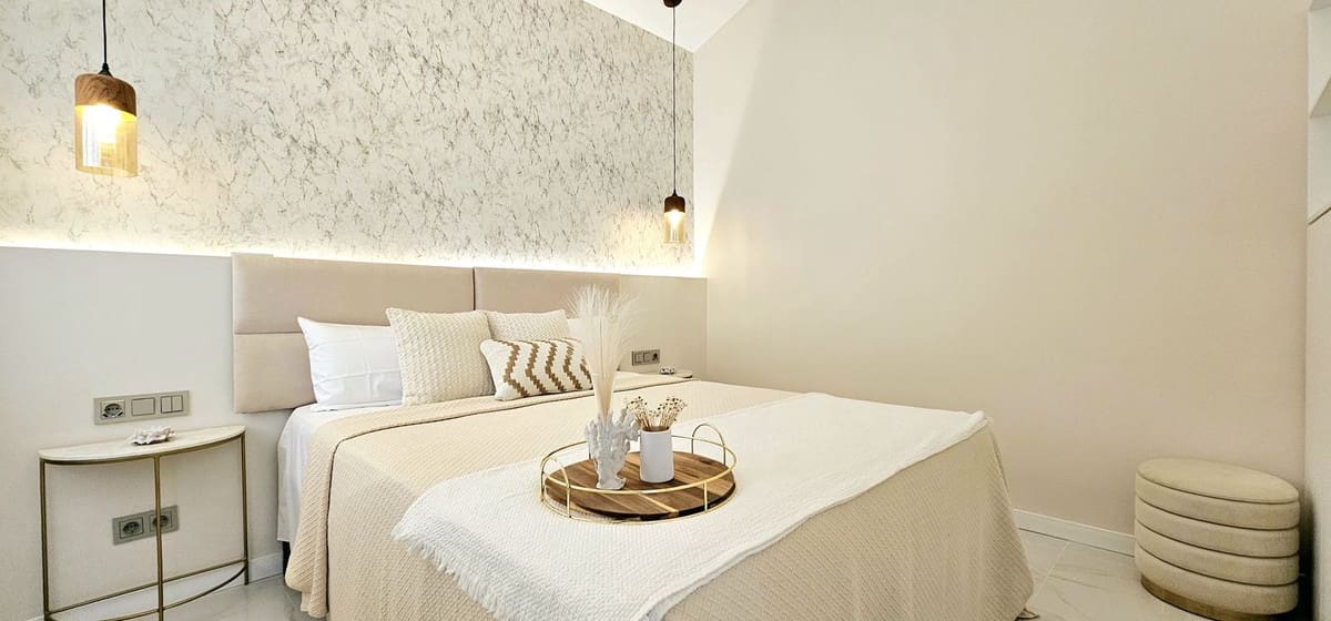 3 sypialnia Willa na sprzedaż w Estepona z basenem garażem - 1 190 000 € (Ref: 9795411)