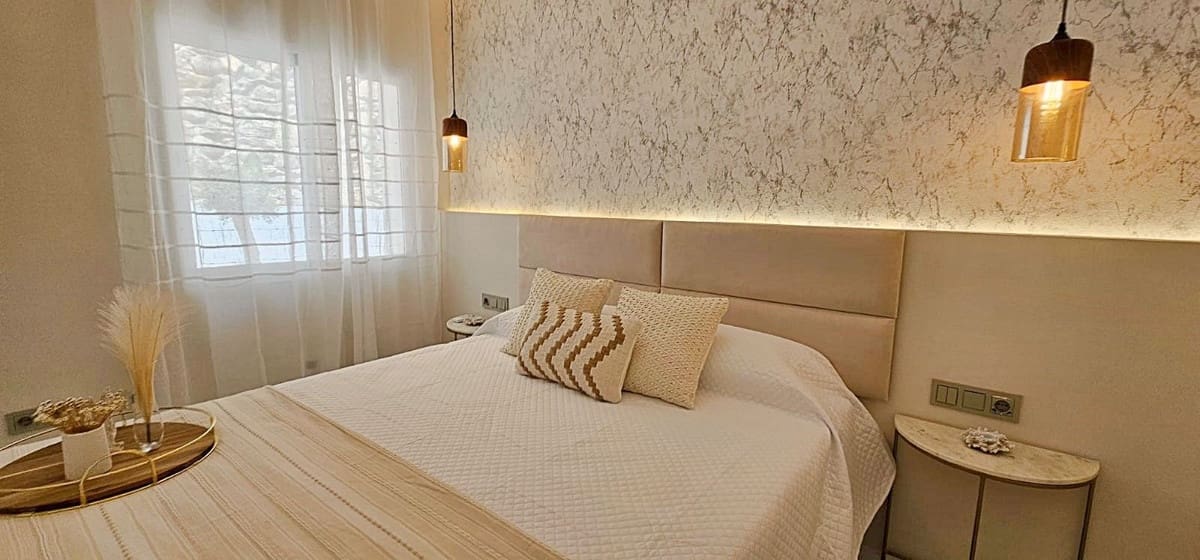 3 sypialnia Willa na sprzedaż w Estepona z basenem garażem - 1 190 000 € (Ref: 9795411)