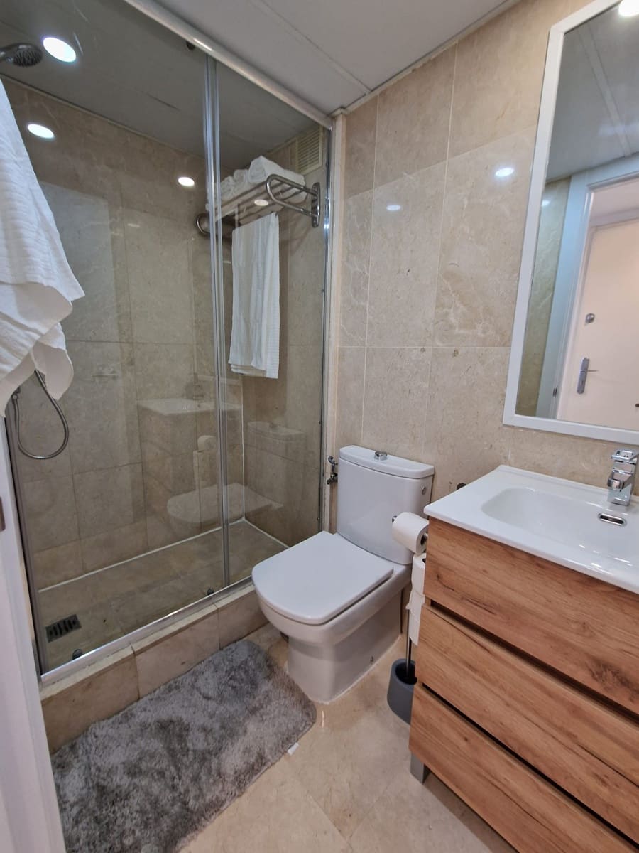 1 quarto Penthouse para venda em Benalmadena Costa com piscina - 329 000 € (Ref: 9795417)