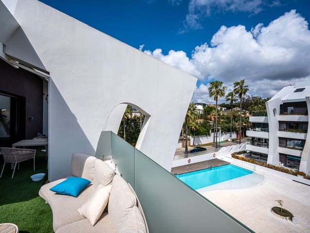 3 slaapkamer Penthouse te koop in Cabopino, Marbella met zwembad garage - € 1.250.000 (Ref: 9805631)