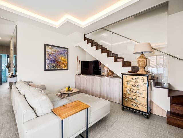 3 slaapkamer Penthouse te koop in Cabopino, Marbella met zwembad garage - € 1.250.000 (Ref: 9805631)