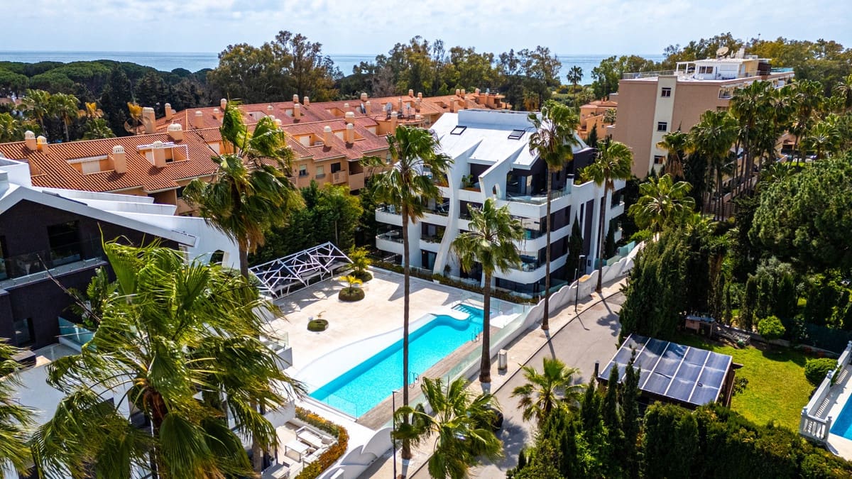 3 slaapkamer Penthouse te koop in Cabopino met zwembad garage - € 1.250.000 (Ref: 9805631)