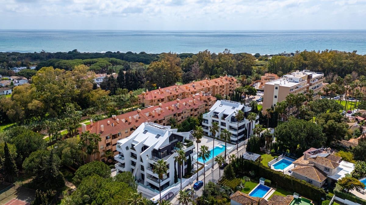 3 slaapkamer Penthouse te koop in Cabopino met zwembad garage - € 1.250.000 (Ref: 9805631)