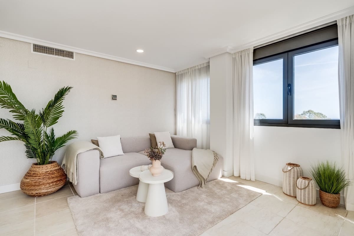 2 soveværelse Penthouse til salg i Estepona med swimmingpool garage - € 520.000 (Ref: 9805650)