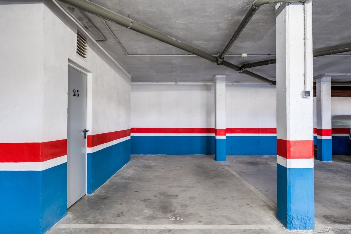 2 soveværelse Penthouse til salg i Estepona med swimmingpool garage - € 520.000 (Ref: 9805650)