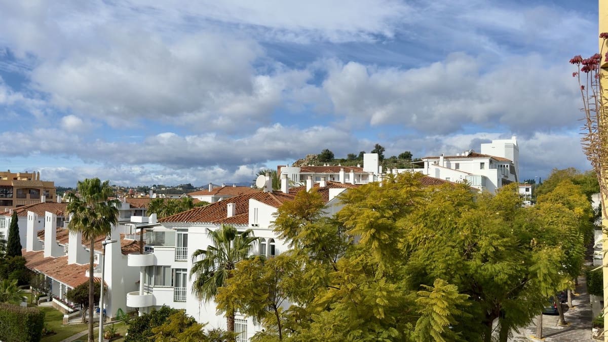 2 sypialnia Apartament na sprzedaż w Fuengirola z basenem garażem - 295 000 € (Ref: 9805656)