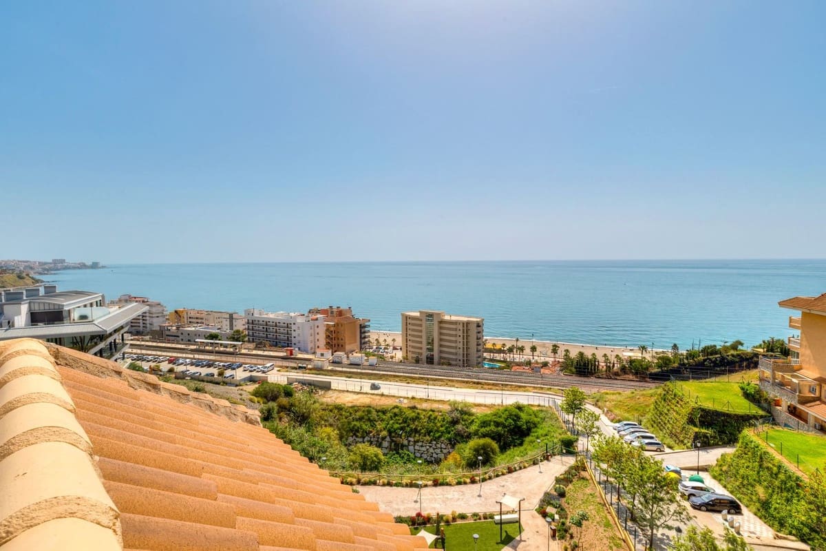 2 chambre Penthouse à vendre à Fuengirola avec piscine - 565 000 € (Ref: 9805657)