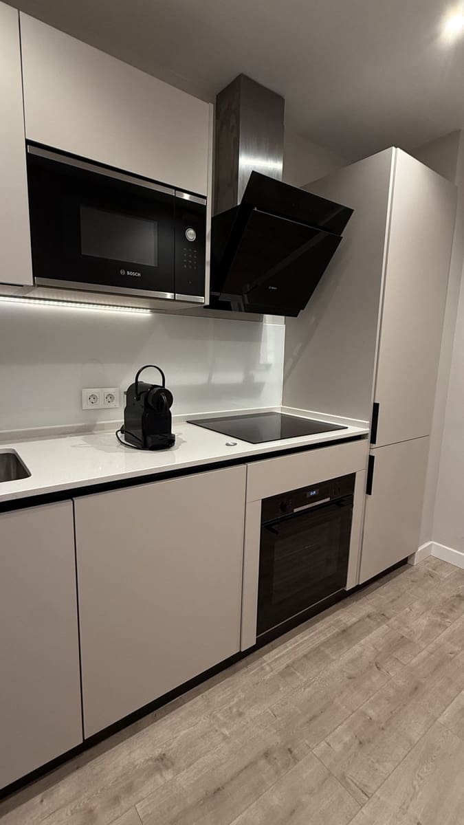 2 soverom Leilighet til salgs i El Paraiso med svømmebasseng garasje - € 299 000 (Ref: 9806879)