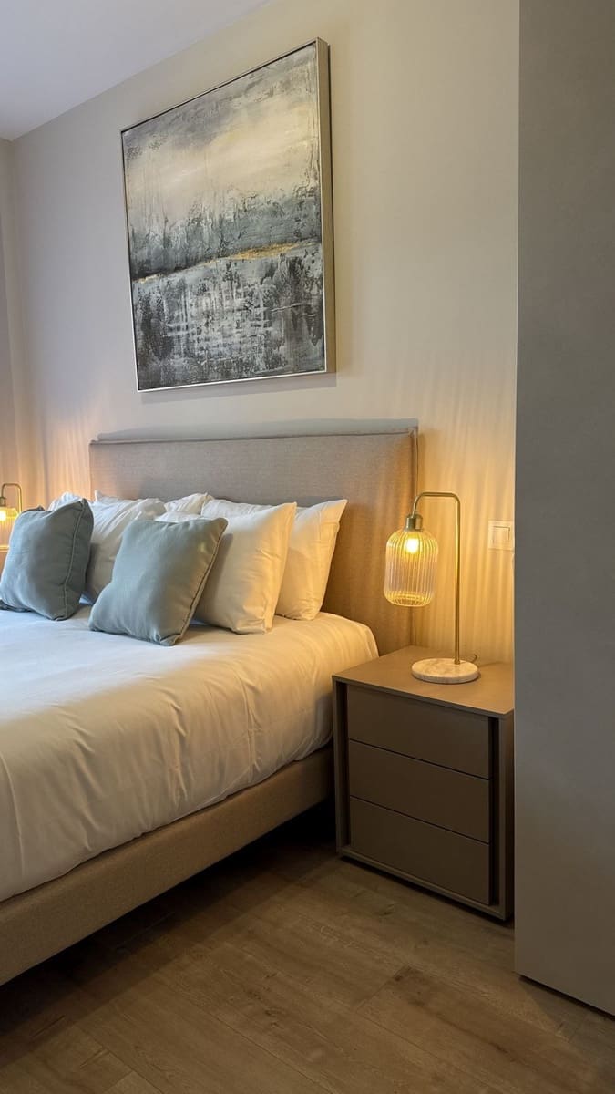 2 soverom Leilighet til salgs i El Paraiso med svømmebasseng garasje - € 299 000 (Ref: 9806879)