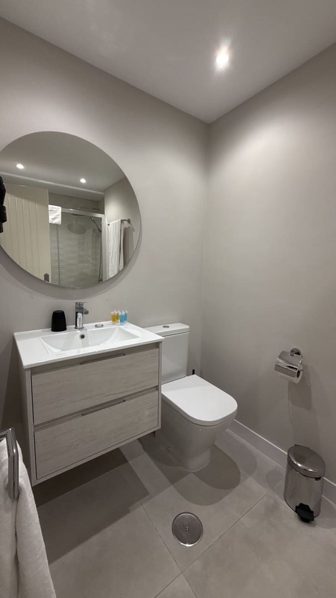 2 soverom Leilighet til salgs i El Paraiso med svømmebasseng garasje - € 299 000 (Ref: 9806879)