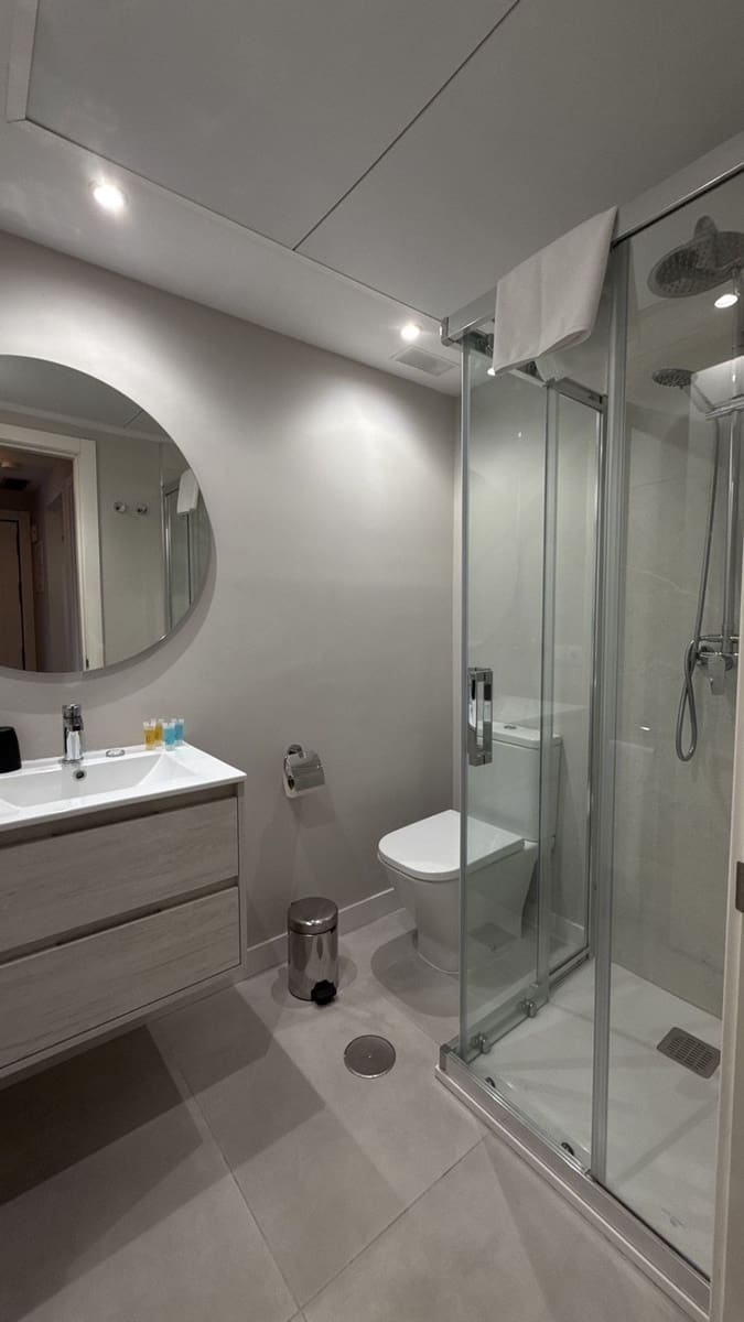 2 soverom Leilighet til salgs i El Paraiso med svømmebasseng garasje - € 299 000 (Ref: 9806879)