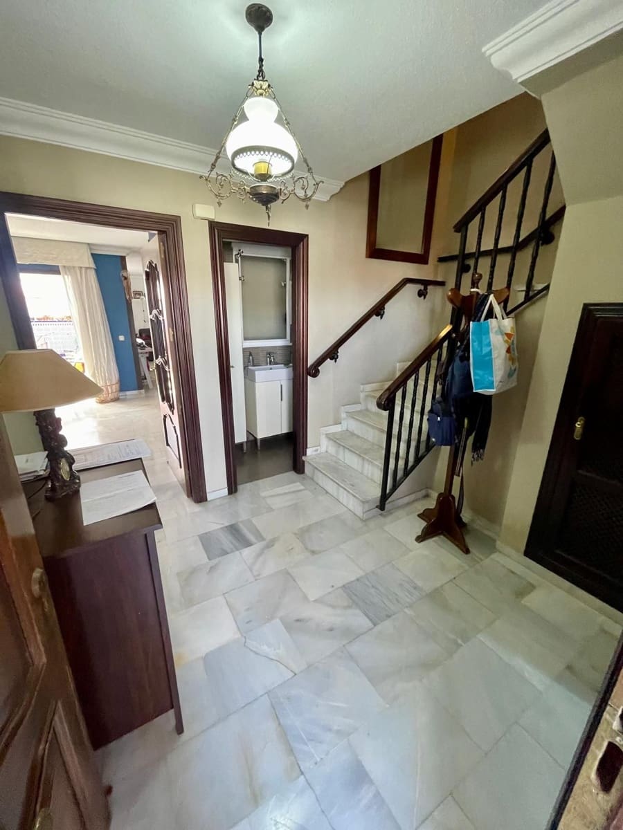 4 Zimmer Haus zu verkaufen in Alhaurin el Grande mit Garage - 320.000 € (Ref: 9806893)