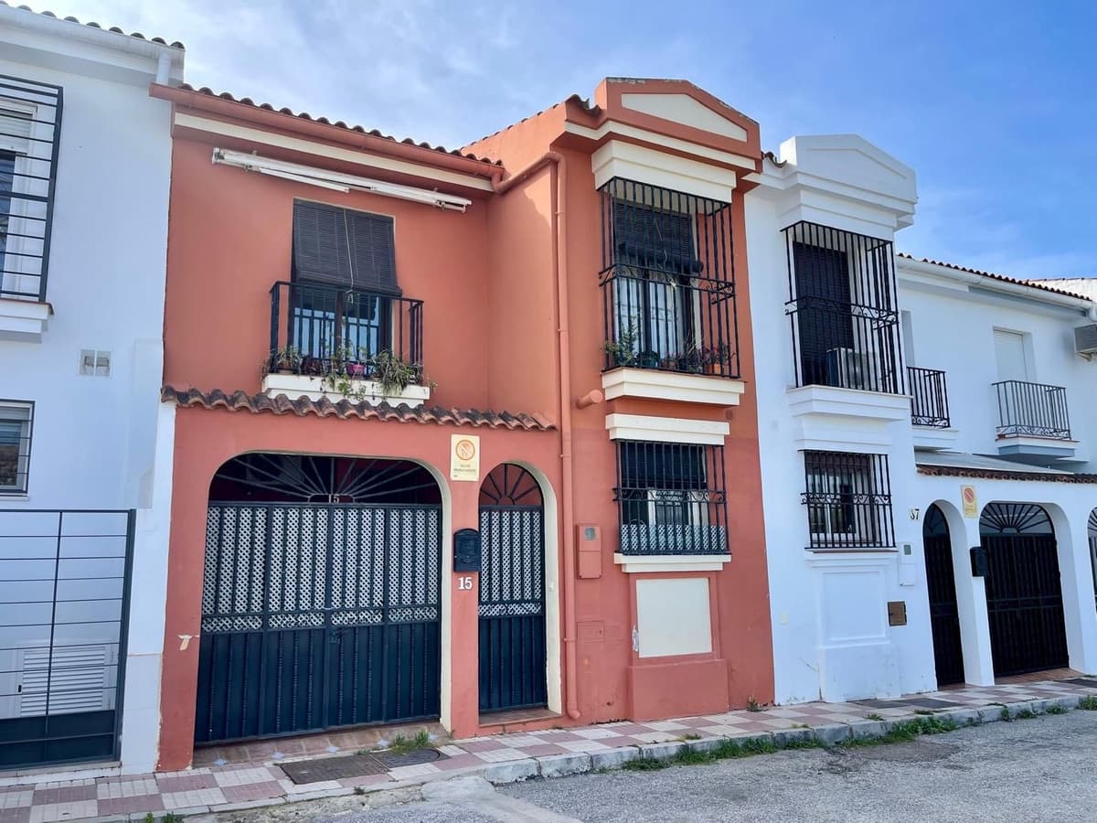 4 Zimmer Haus zu verkaufen in Alhaurin el Grande mit Garage - 320.000 € (Ref: 9806893)