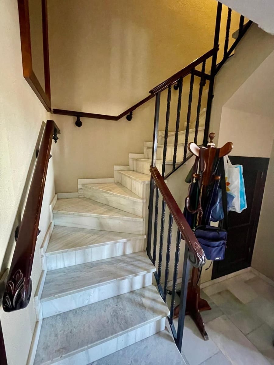 4 Zimmer Haus zu verkaufen in Alhaurin el Grande mit Garage - 320.000 € (Ref: 9806893)