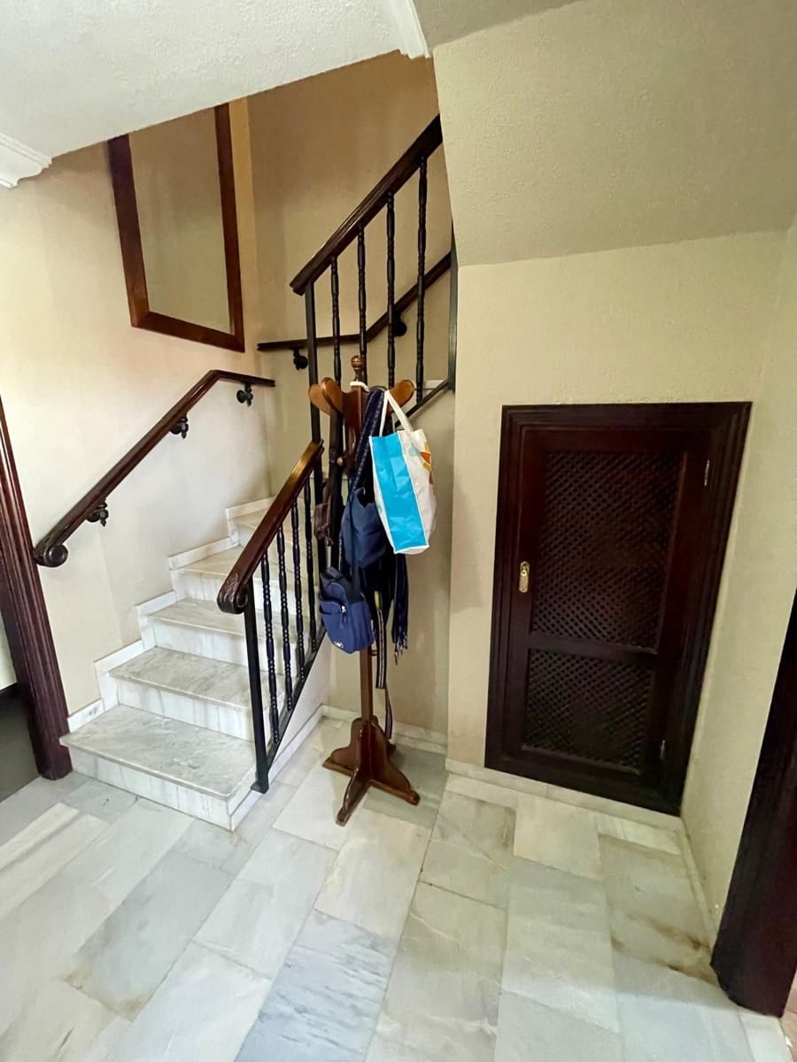 4 Zimmer Haus zu verkaufen in Alhaurin el Grande mit Garage - 320.000 € (Ref: 9806893)