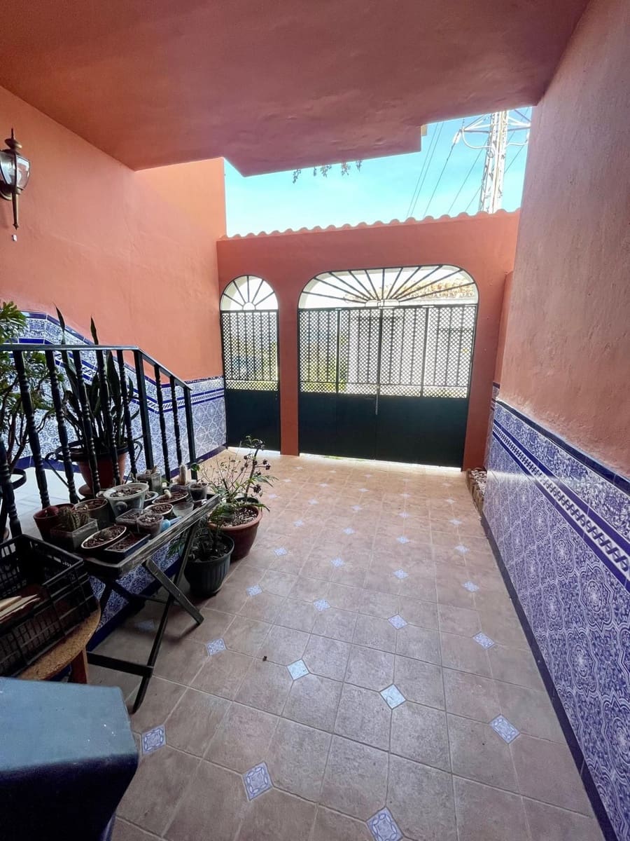 4 Zimmer Haus zu verkaufen in Alhaurin el Grande mit Garage - 320.000 € (Ref: 9806893)