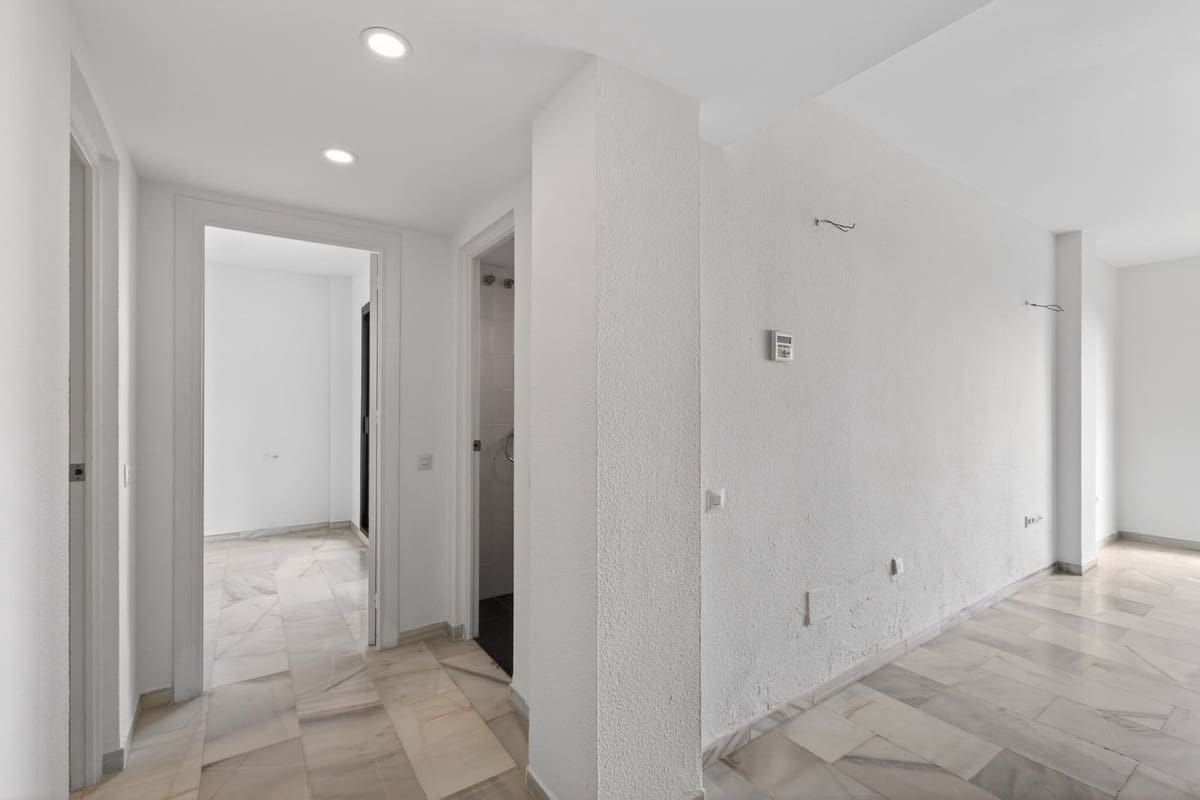 2 slaapkamer Penthouse te koop in Calahonda met zwembad - € 325.000 (Ref: 9806897)