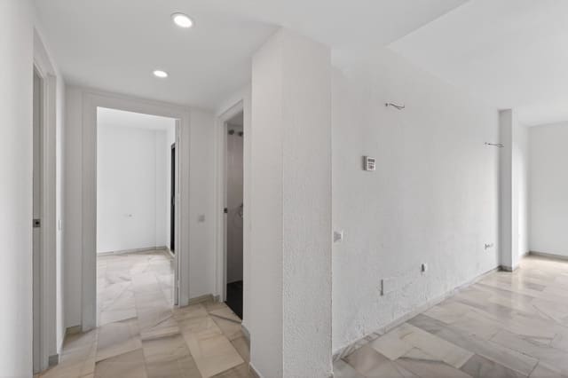 2 slaapkamer Penthouse te koop in Calahonda, Mijas met zwembad - € 325.000 (Ref: 9806897)