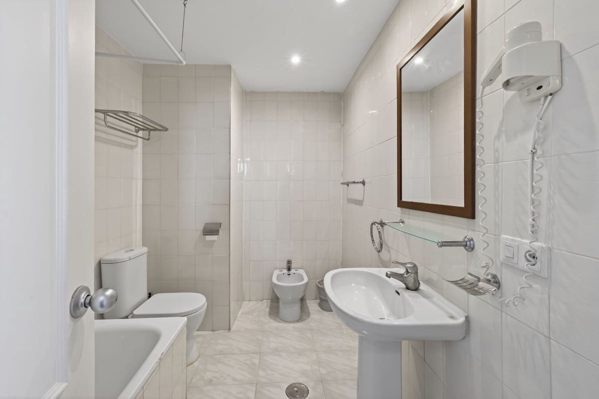 2 slaapkamer Penthouse te koop in Calahonda met zwembad - € 325.000 (Ref: 9806897)