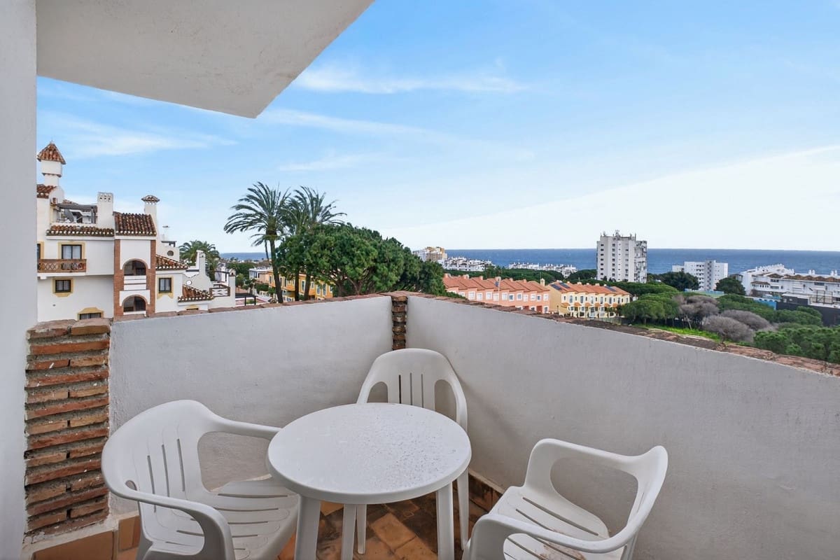 2 slaapkamer Penthouse te koop in Calahonda met zwembad - € 325.000 (Ref: 9806897)