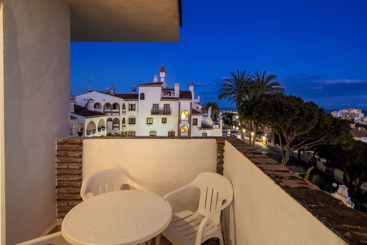 2 slaapkamer Penthouse te koop in Calahonda met zwembad - € 325.000 (Ref: 9806897)