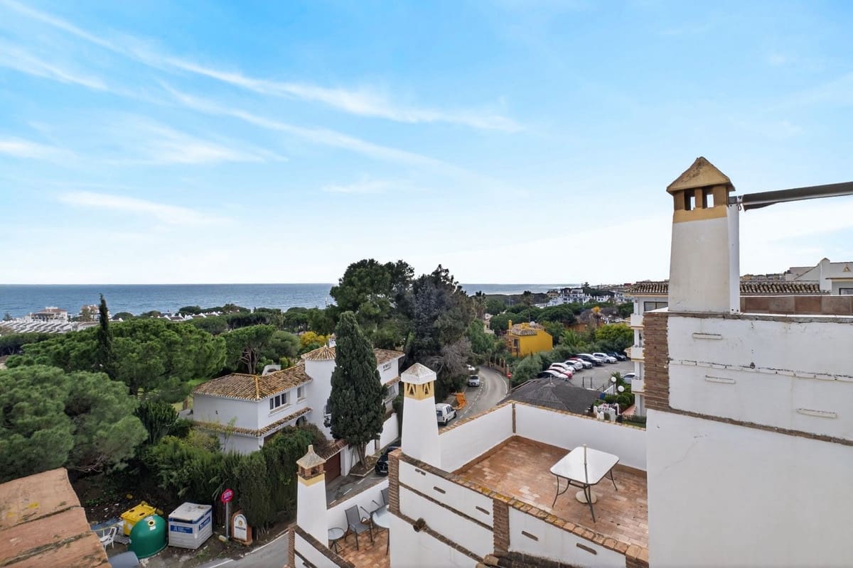 2 slaapkamer Penthouse te koop in Calahonda met zwembad - € 325.000 (Ref: 9806897)