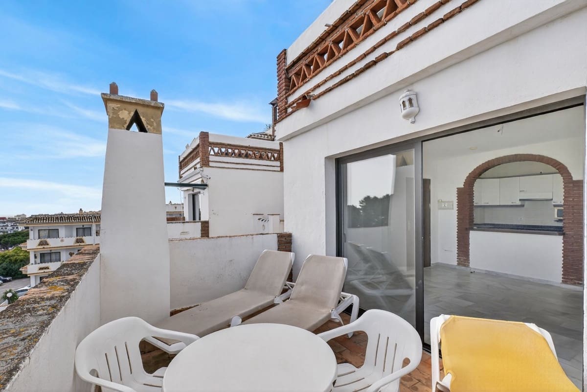 2 slaapkamer Penthouse te koop in Calahonda met zwembad - € 325.000 (Ref: 9806897)