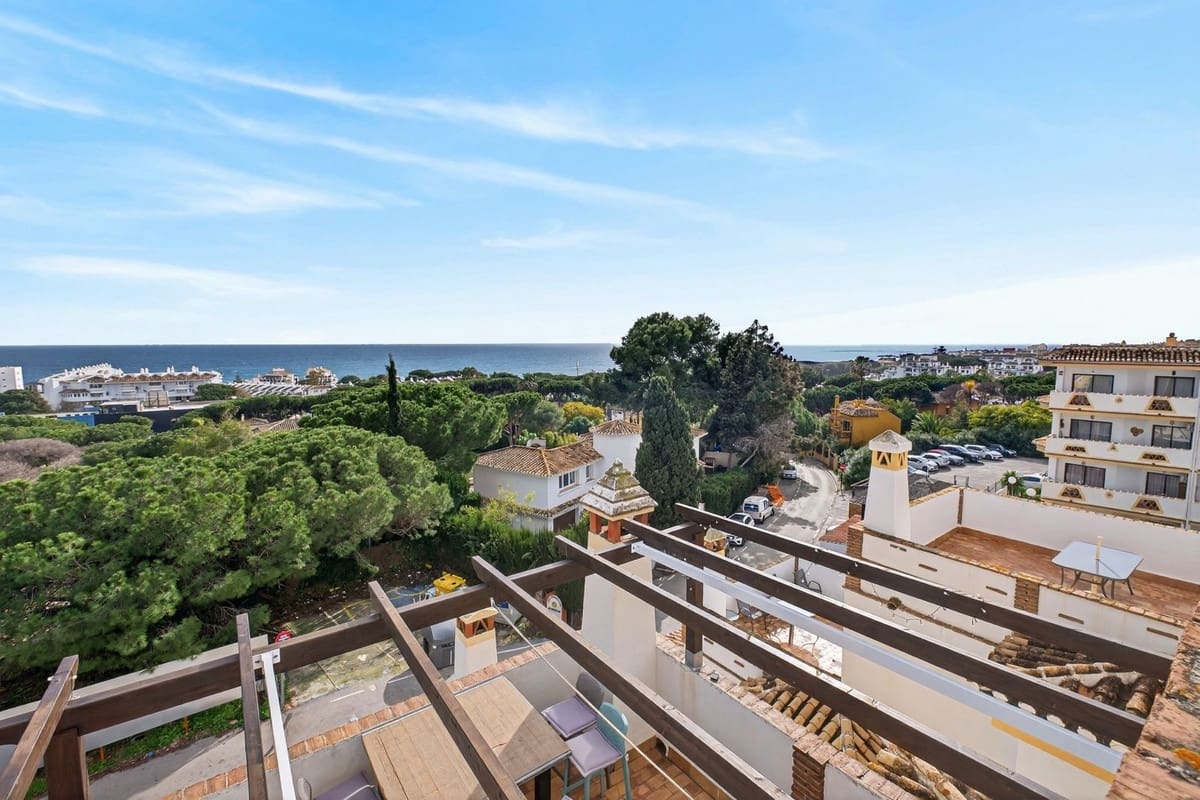 2 slaapkamer Penthouse te koop in Calahonda met zwembad - € 325.000 (Ref: 9806897)