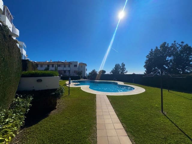 2 bedroom Apartment for sale in Calahonda, Mijas with pool garage - € 325,000 (Ref: 9806900)