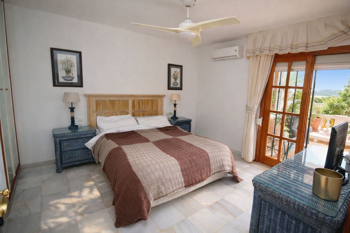 2 soverom Hus til salgs i Mijas Golf med svømmebasseng - € 325 000 (Ref: 9806918)