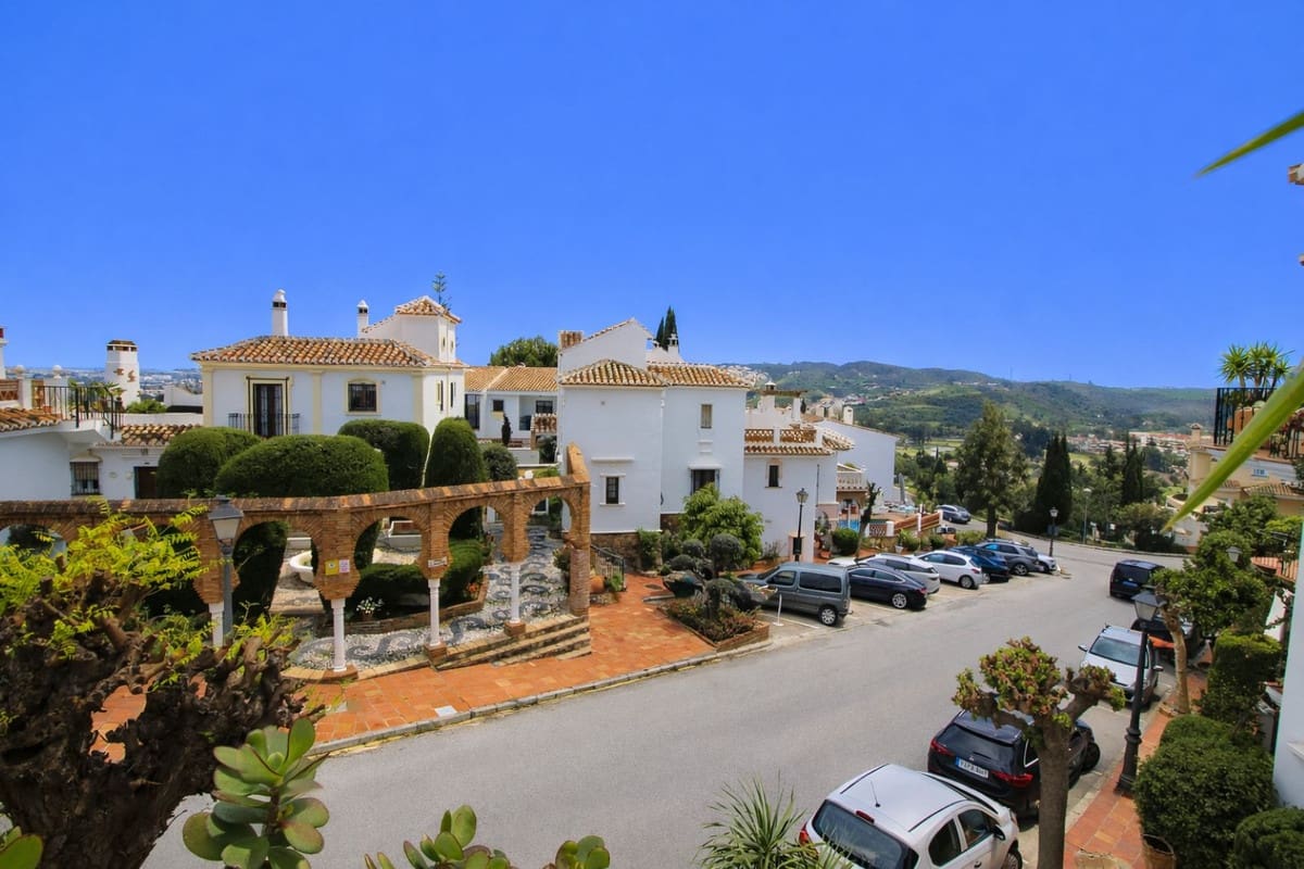 2 soverom Hus til salgs i Mijas Golf med svømmebasseng - € 325 000 (Ref: 9806918)