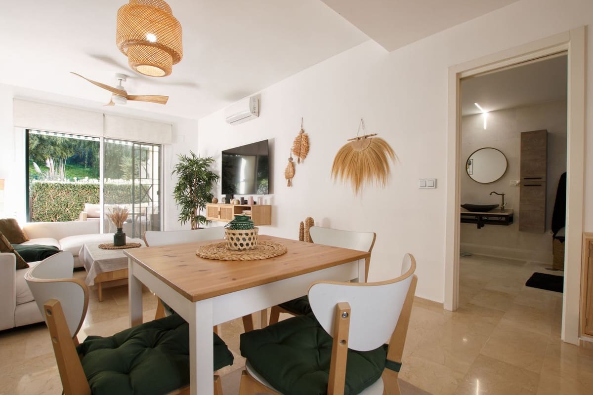 2 makuuhuone Huoneisto myytävänä paikassa Riviera del Sol mukana uima-altaan 
autotalli - 325 000 € (Ref: 9806919)