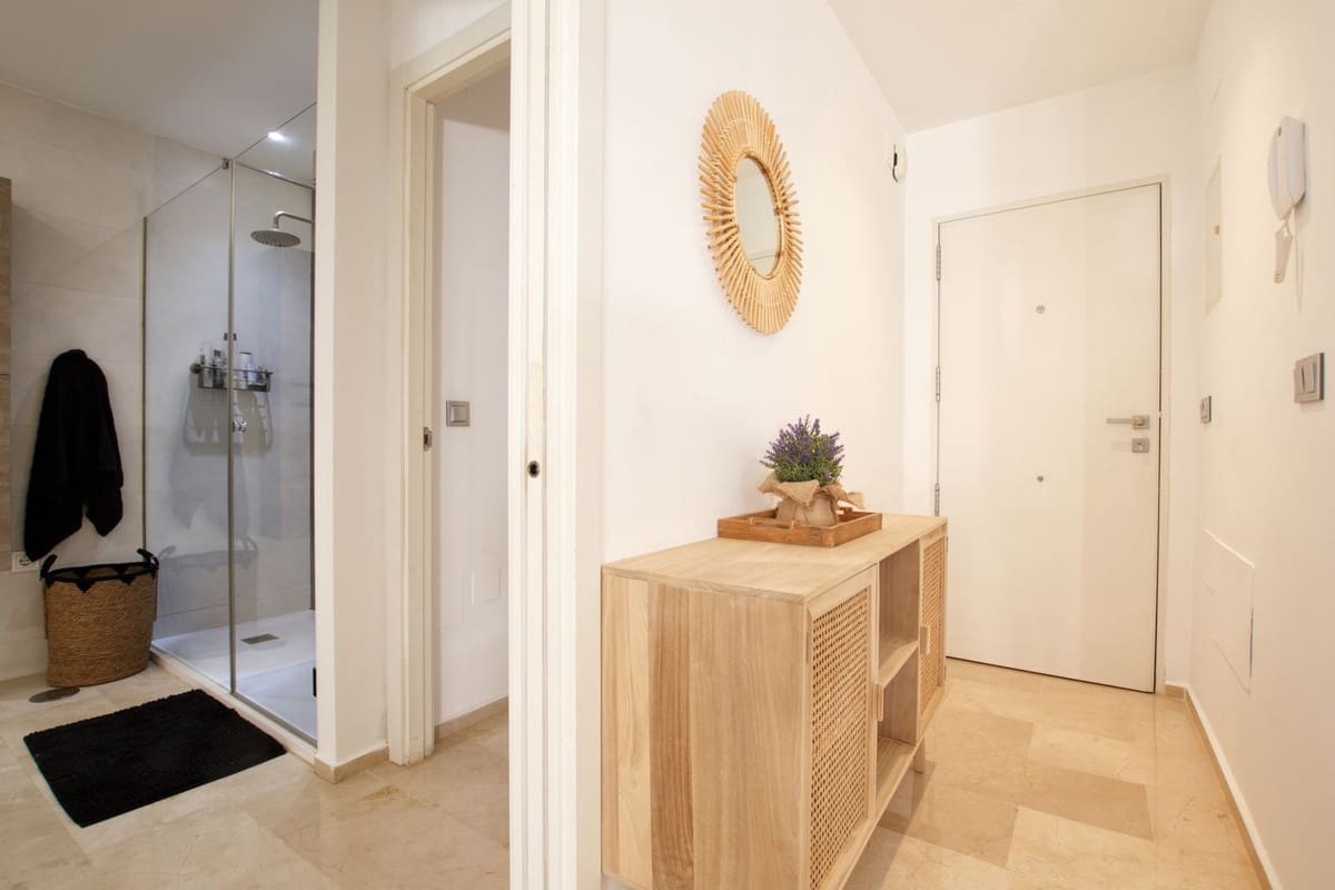 2 makuuhuone Huoneisto myytävänä paikassa Riviera del Sol mukana uima-altaan 
autotalli - 325 000 € (Ref: 9806919)