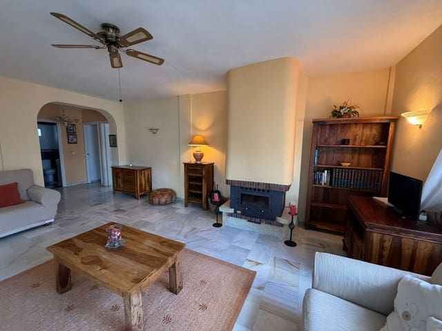 2 slaapkamer Appartement te koop in Marbella met zwembad - € 329.000 (Ref: 9806925)