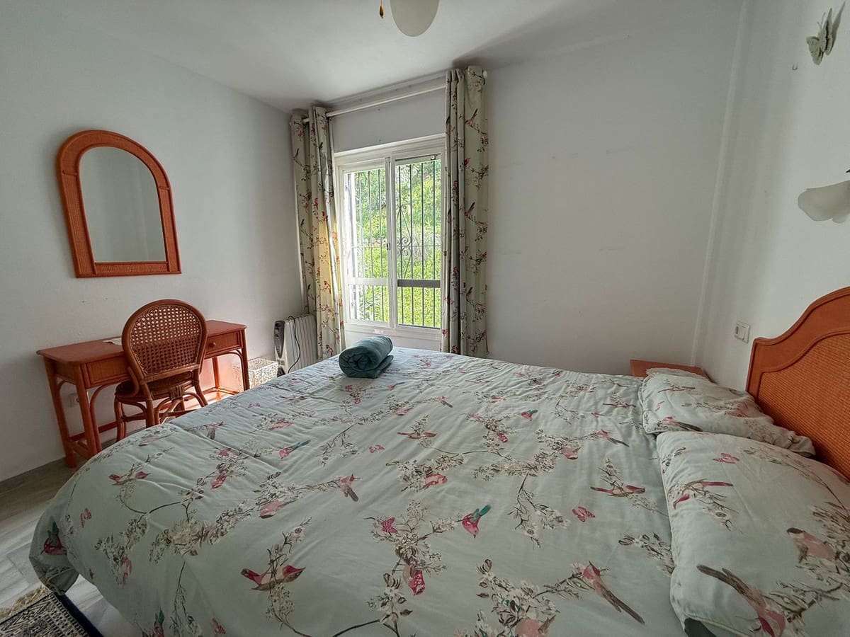 2 slaapkamer Appartement te koop in Marbella met zwembad - € 329.000 (Ref: 9806925)