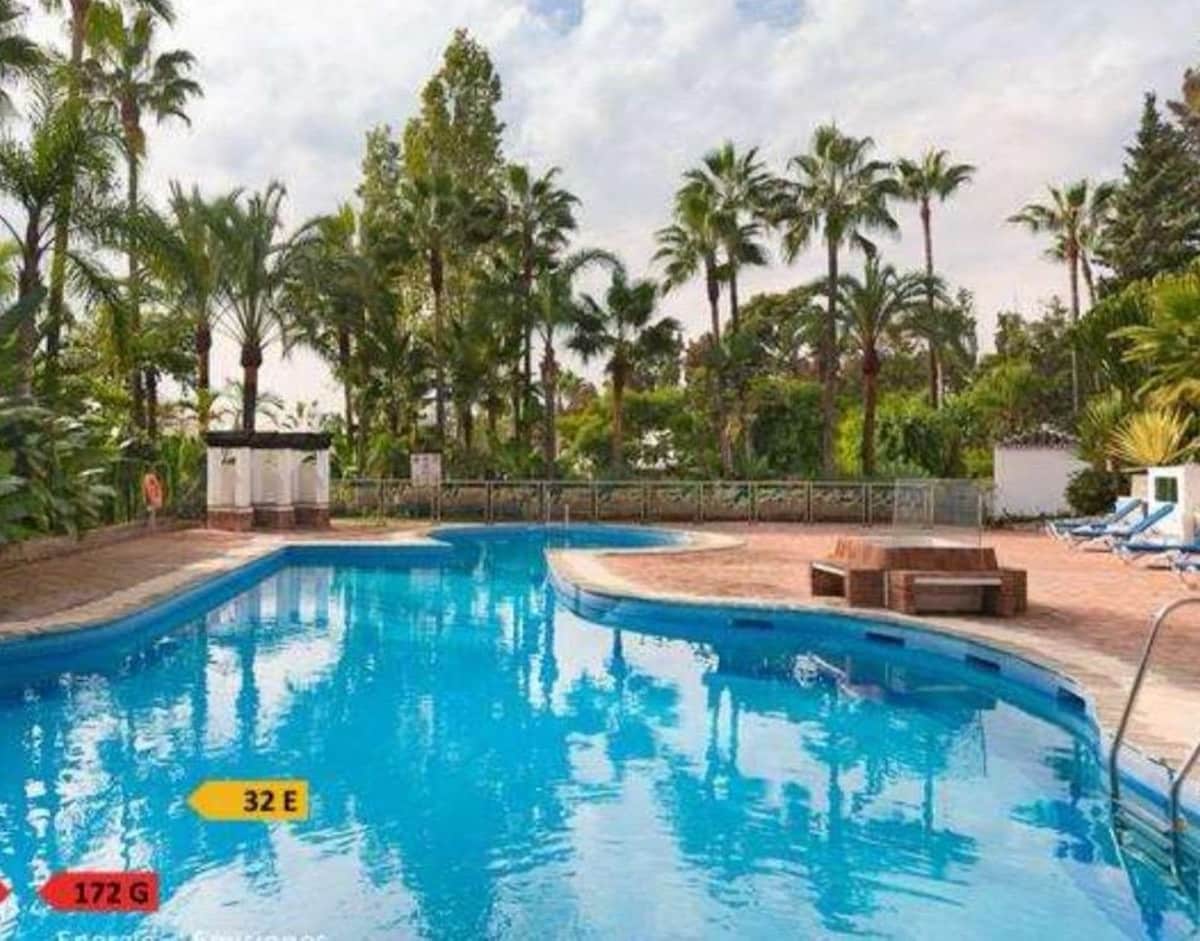 2 slaapkamer Appartement te koop in Marbella met zwembad - € 329.000 (Ref: 9806925)