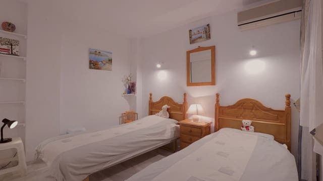 2 makuuhuone Huoneisto myytävänä paikassa La Reserva, Marbella mukana uima-altaan 
autotalli - 329 000 € (Ref: 9806926)